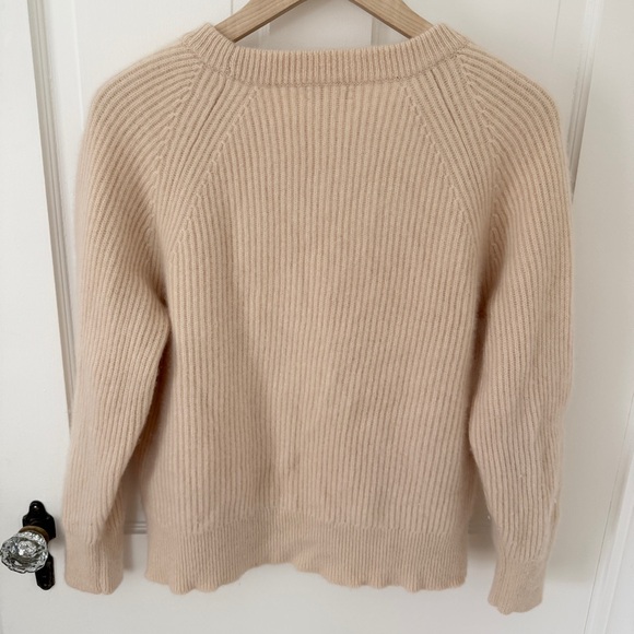 J Crew Ribbed Cashmere Oversized Crewneck Sweater
Ivory Cream Neutral Medium M - Picture 6 of 6